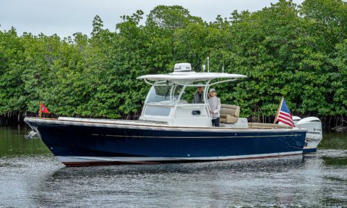 Hunt Yachts 32 Center Console 2017